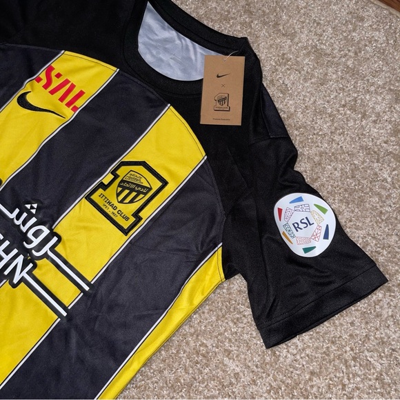 Nike Al Ittihad Benzema 2023/2024 Men’s Home Soccer Jersey🆕 - Picture 3 of 7